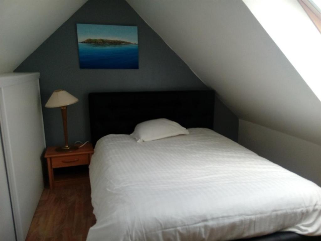 La maison du Lenn face à la mer Louannec Quarto foto